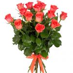 15 роз коралловых